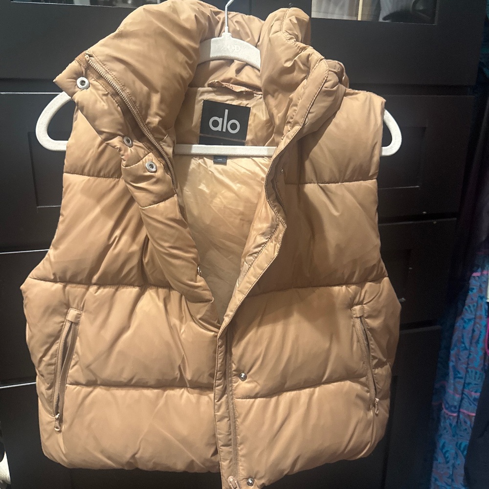Alo gold puffer vest